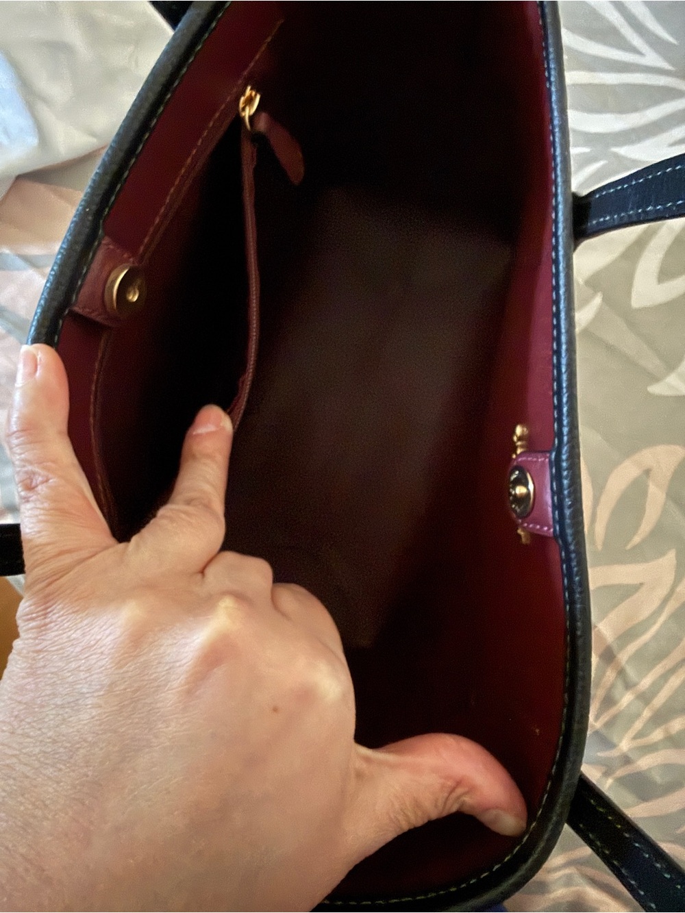 COACH small city Tote Bag - Picture 2 of 3